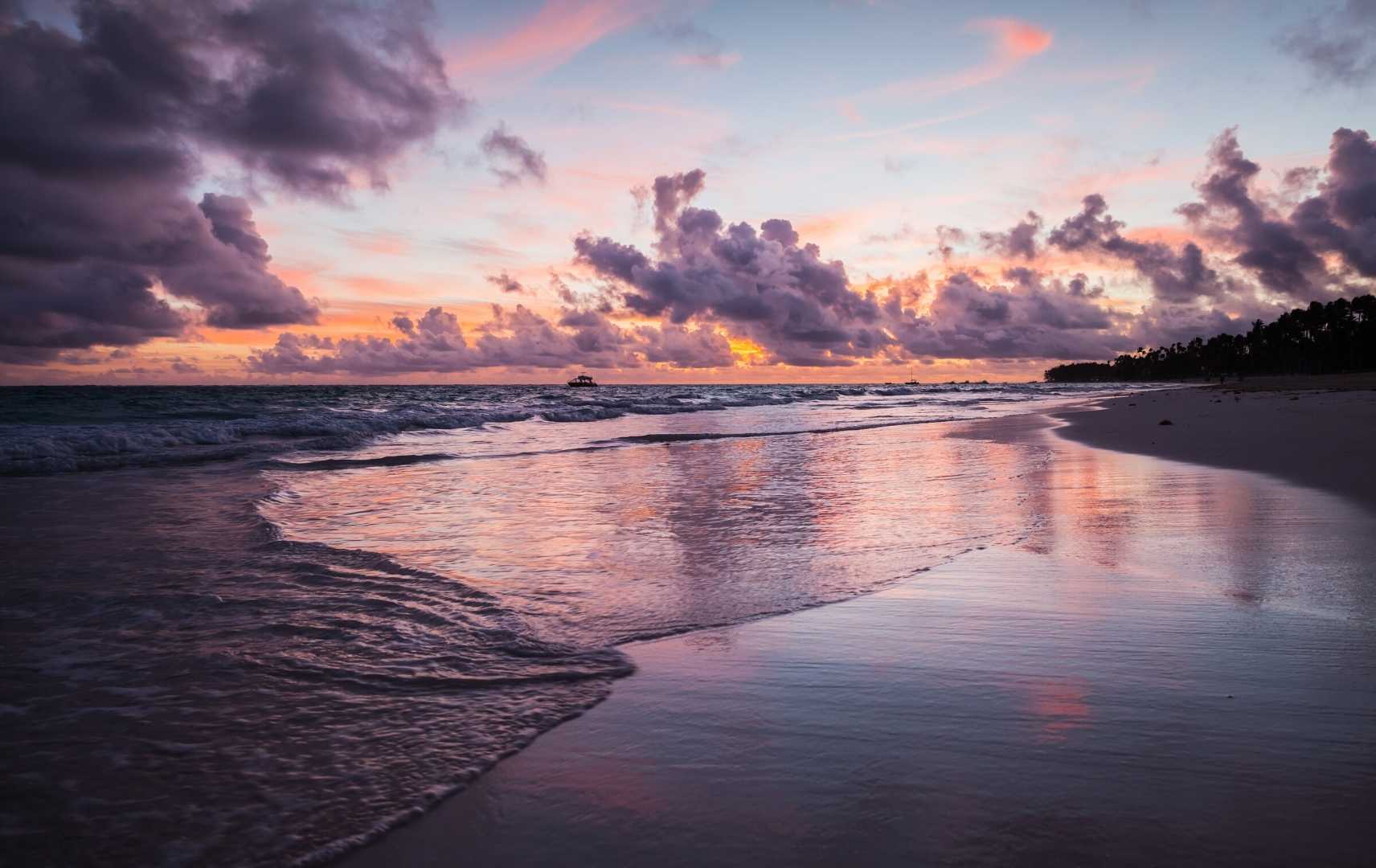 Sonnenuntergang am Strand in Punta Cana