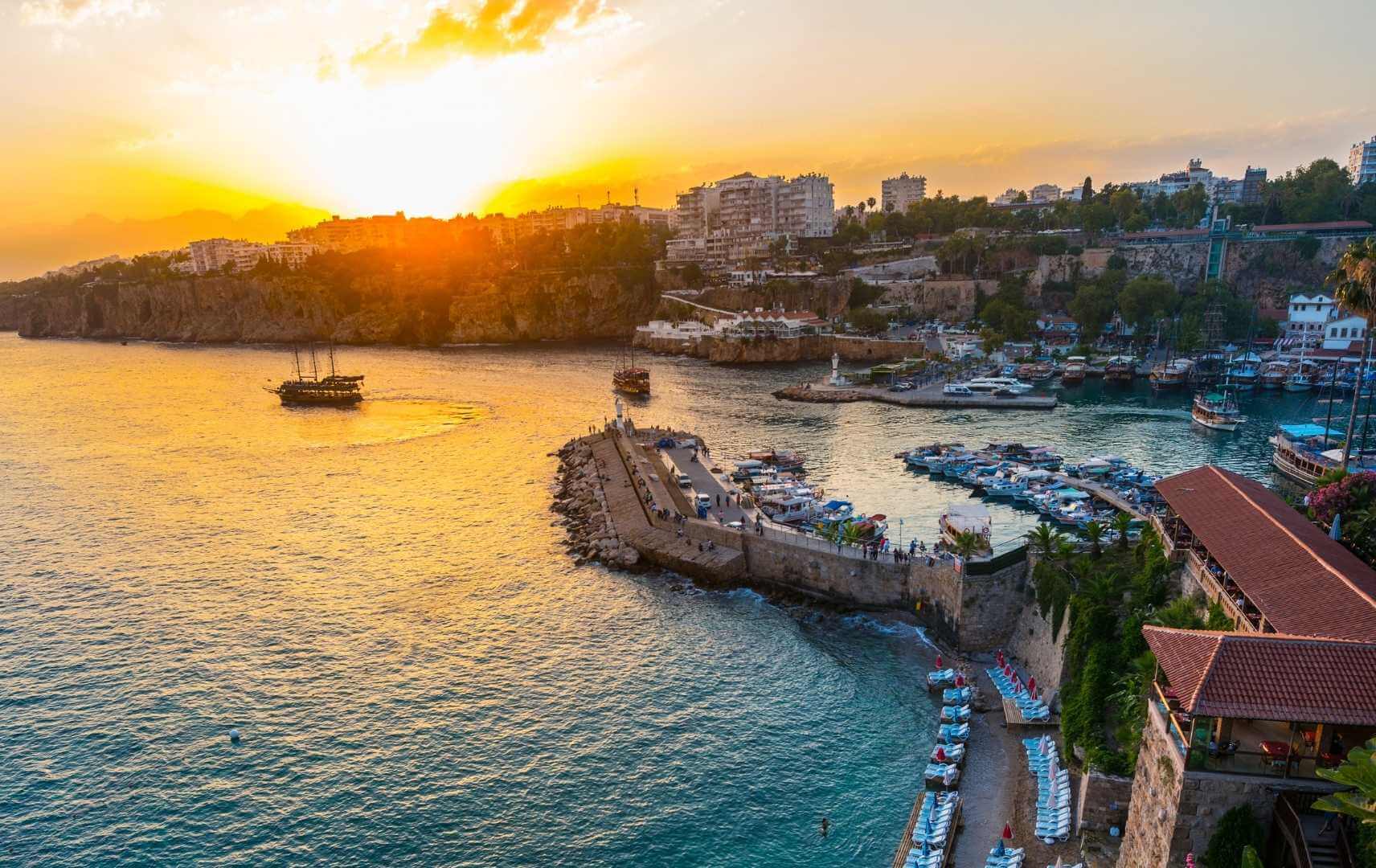 Reiseziel Antalya und Belek Hafen