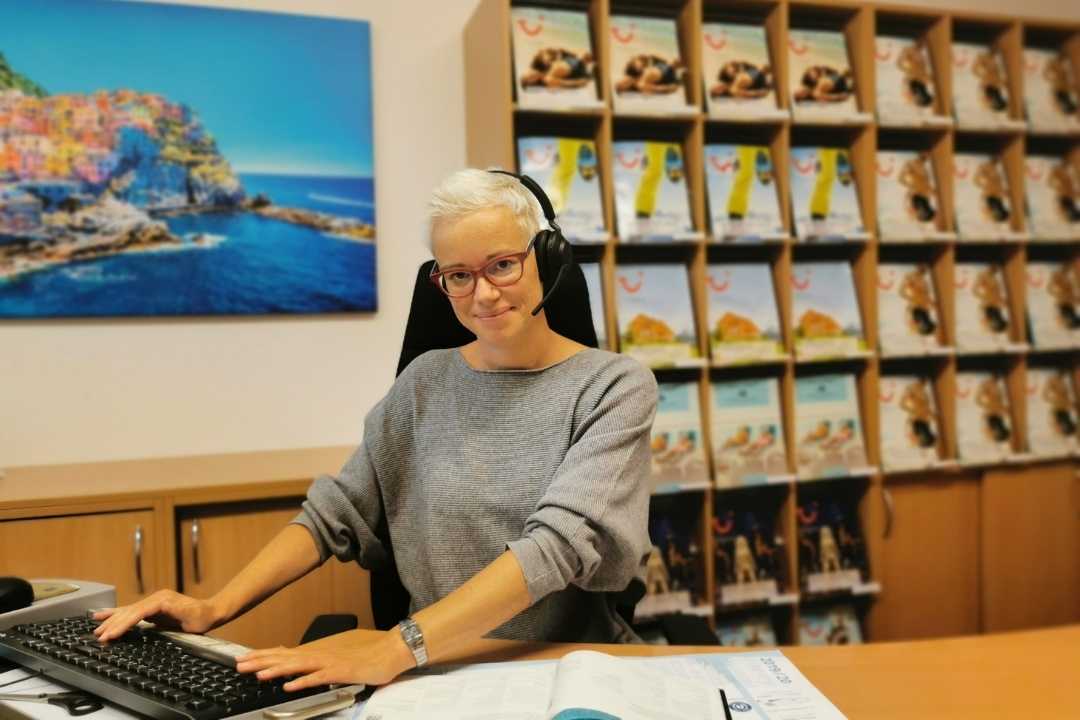 Mitarbeiterin im Reisebüro, Reisebüro Schäfer Oberstdorf