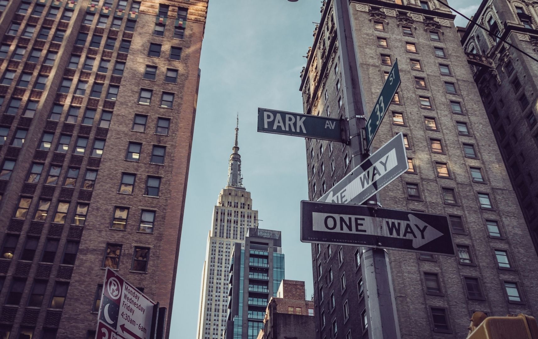 New York Park Avenue sign