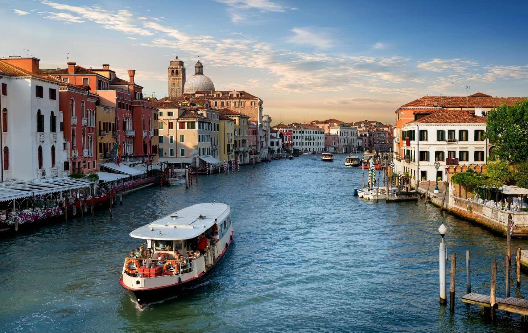 Wassertaxi in Venedig