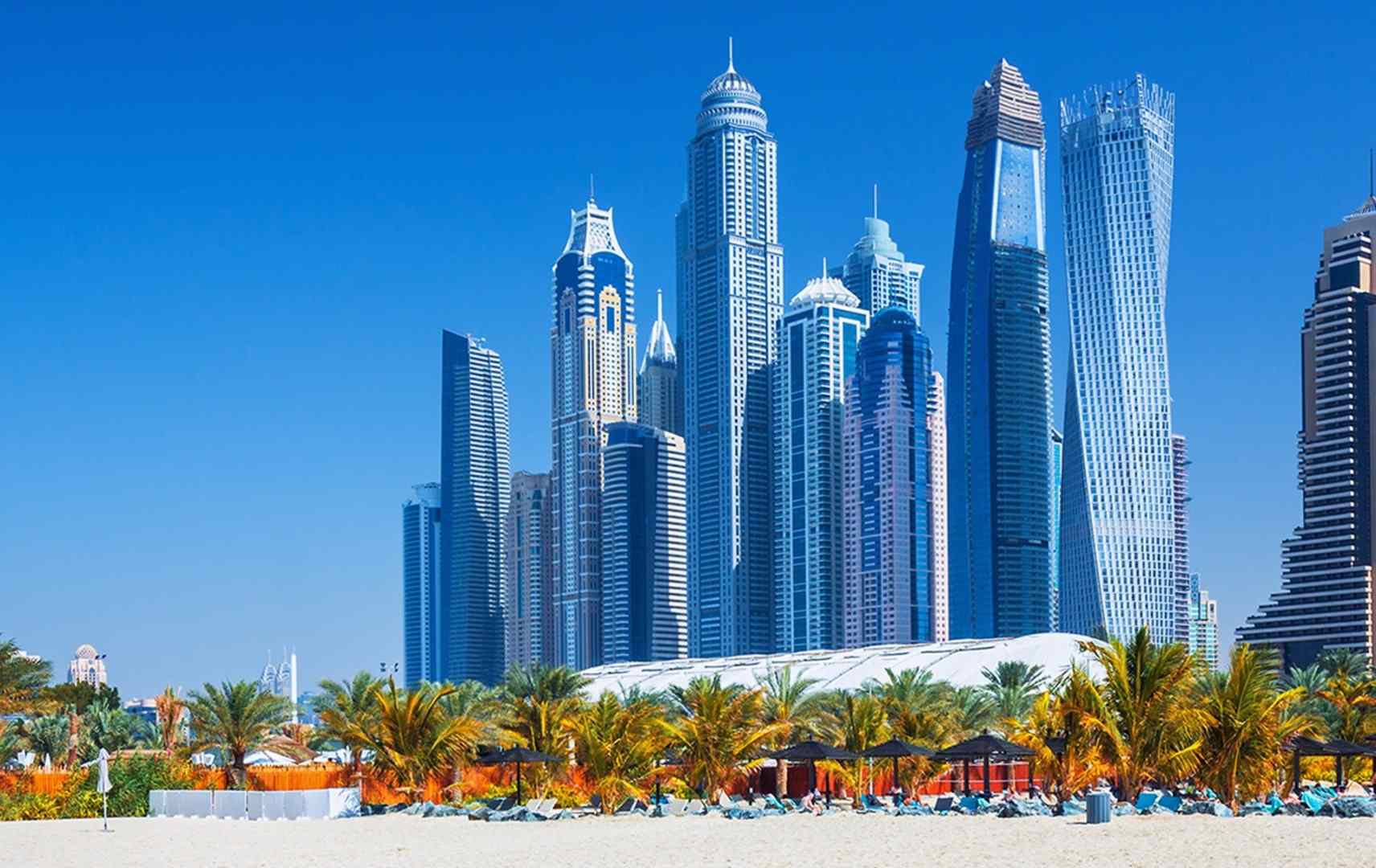 Strand & Wolkenkratzer in Dubai - Gebeco