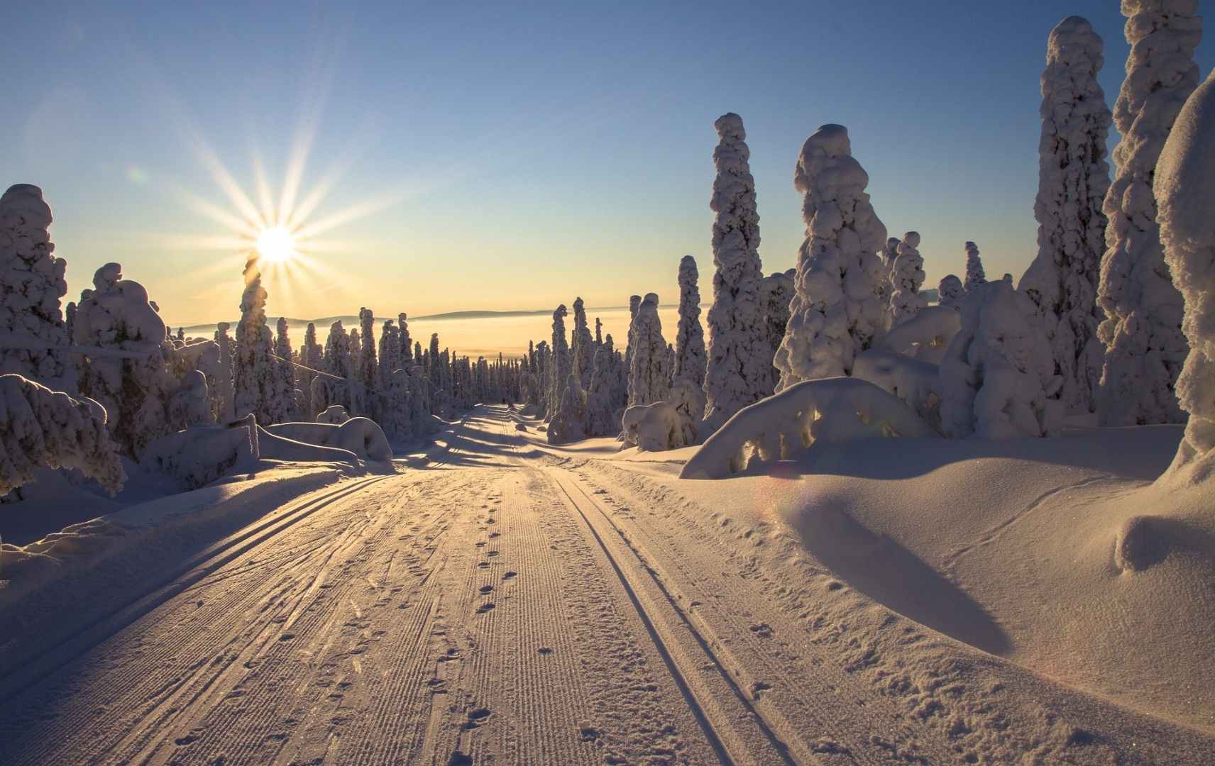 Winterlandschaft in Finnisch Lappland