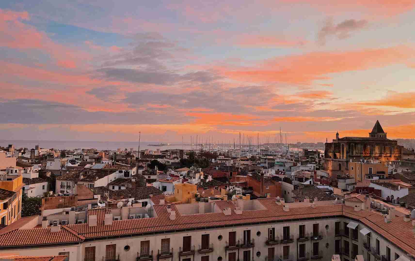 Palma de Mallorca de Mallorca im Sonnenuntergang