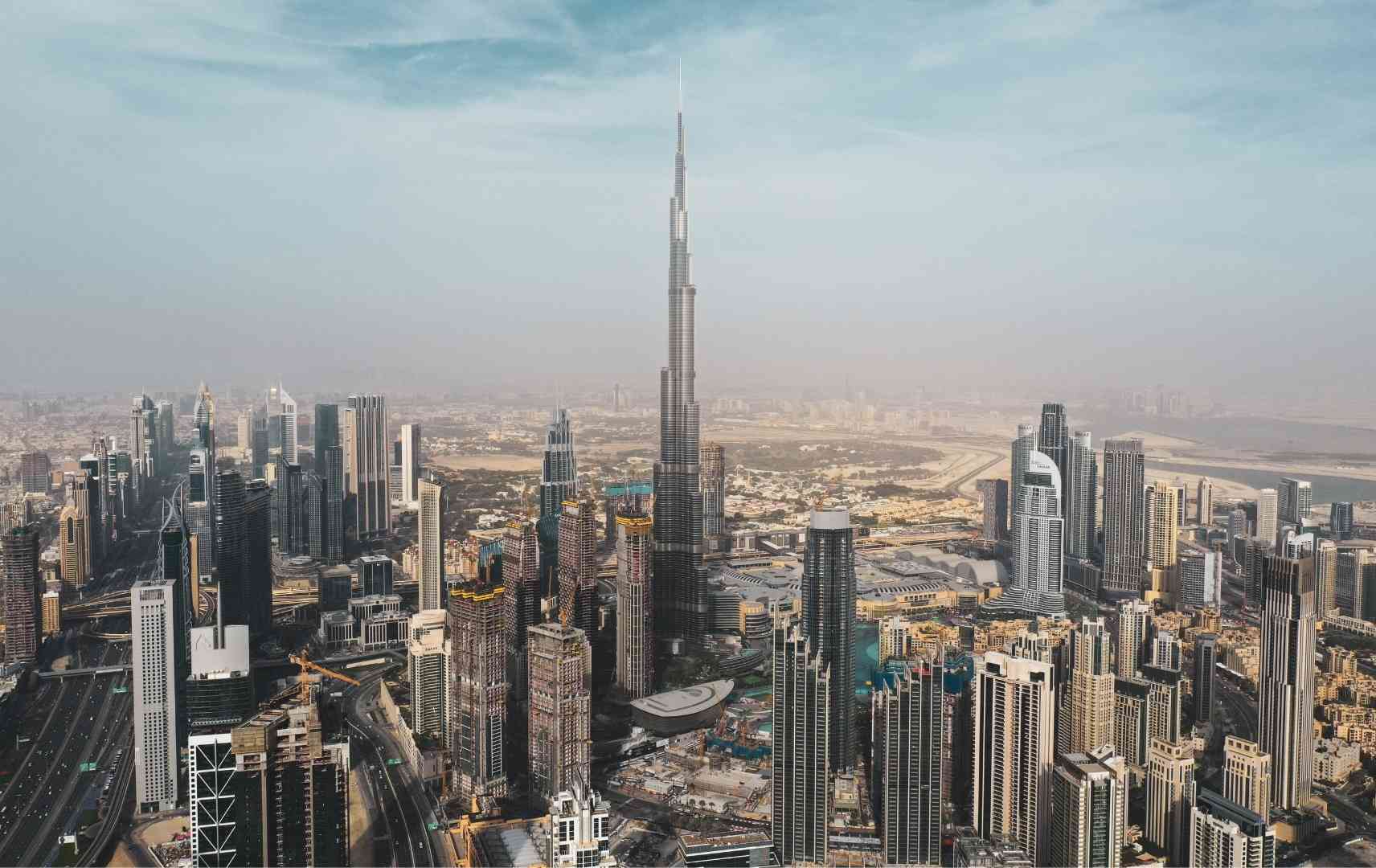 Skyline von Dubai mit Burj Khalifa