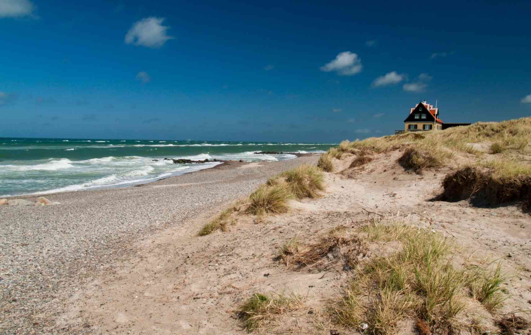 Haus am Strand in Dänemark