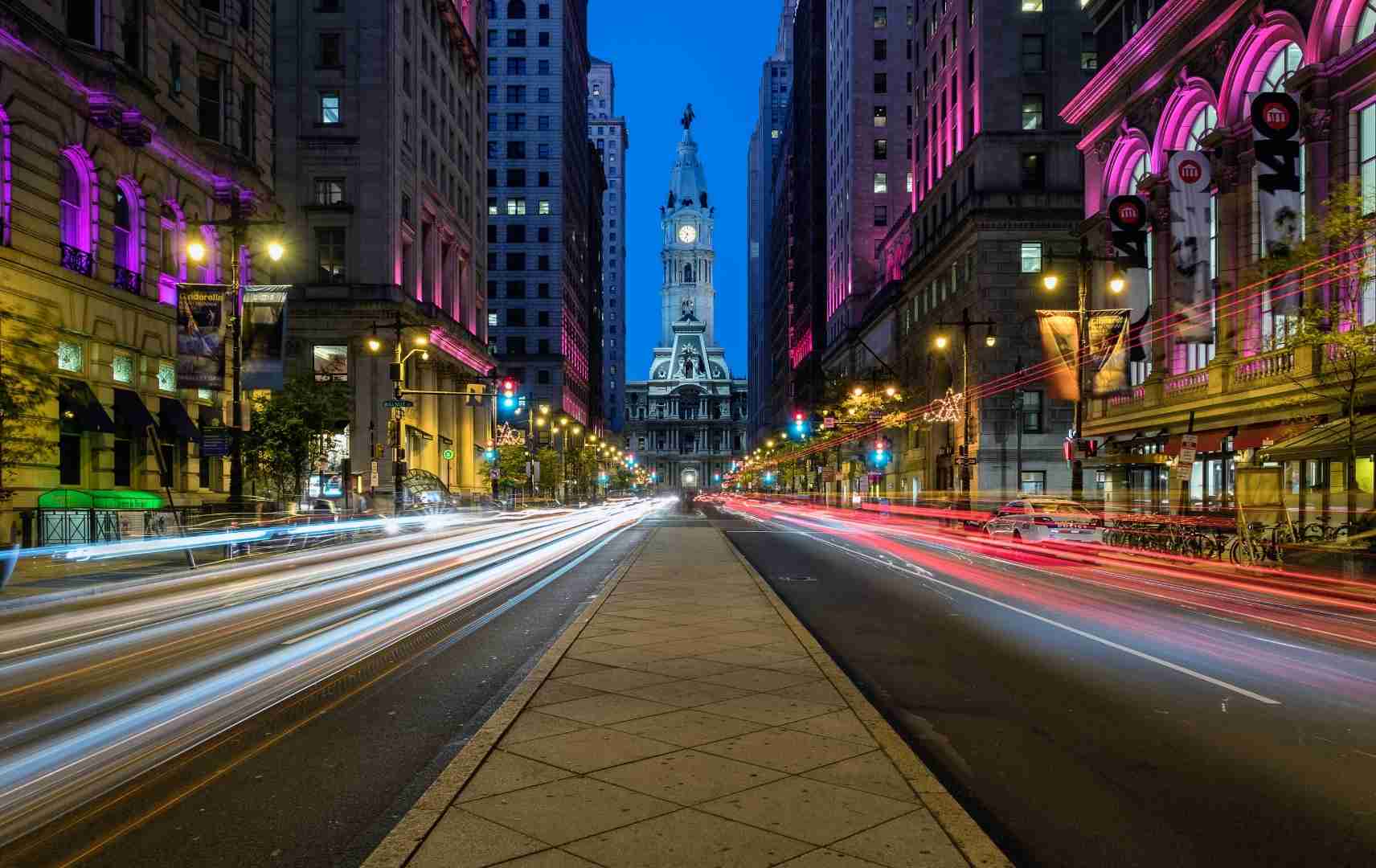Innenstadt von Philadelphia bei Nacht