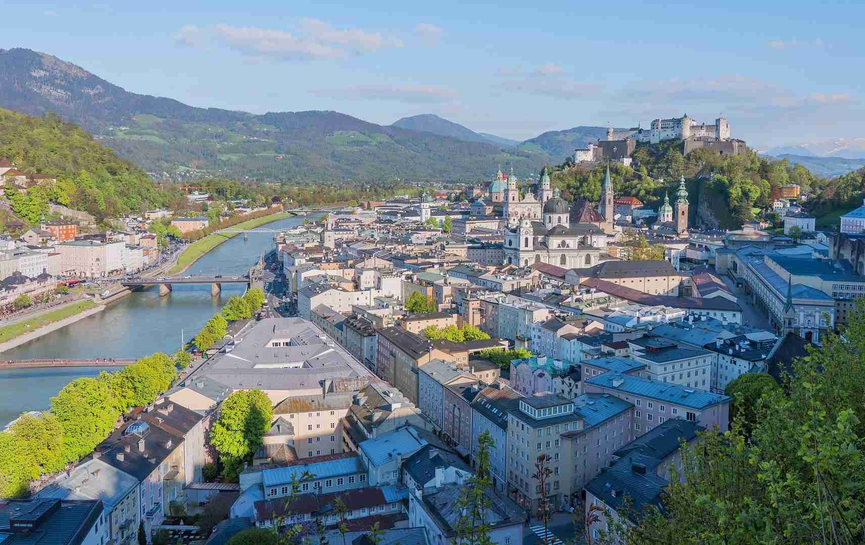 Blick auf die Salzach und Salzburg