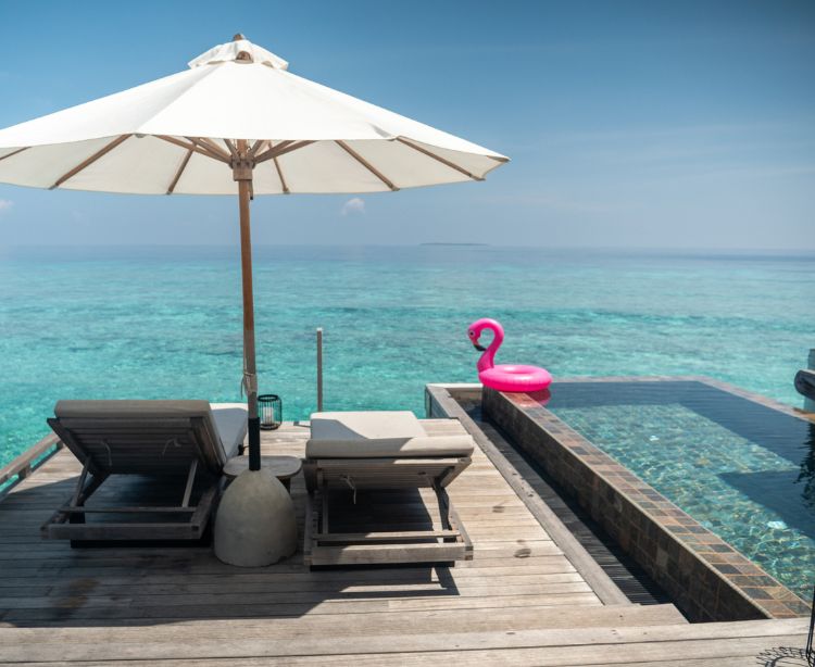 Privater Pool auf den Malediven