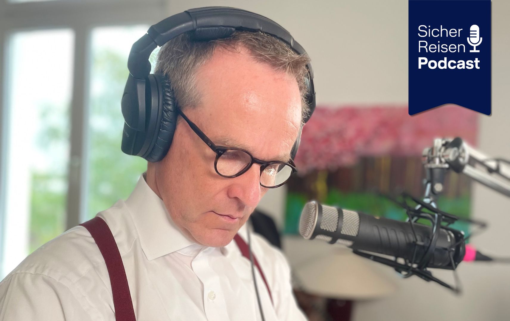 Podcast-Moderator Leif Ahrens im Studio
